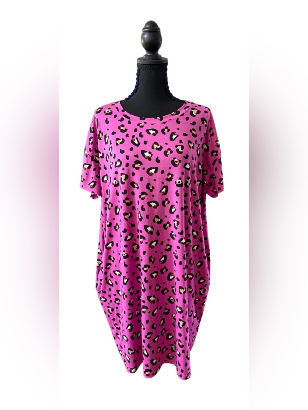 Joyspun Women's Pink Leopard Print Nightgown with Pockets